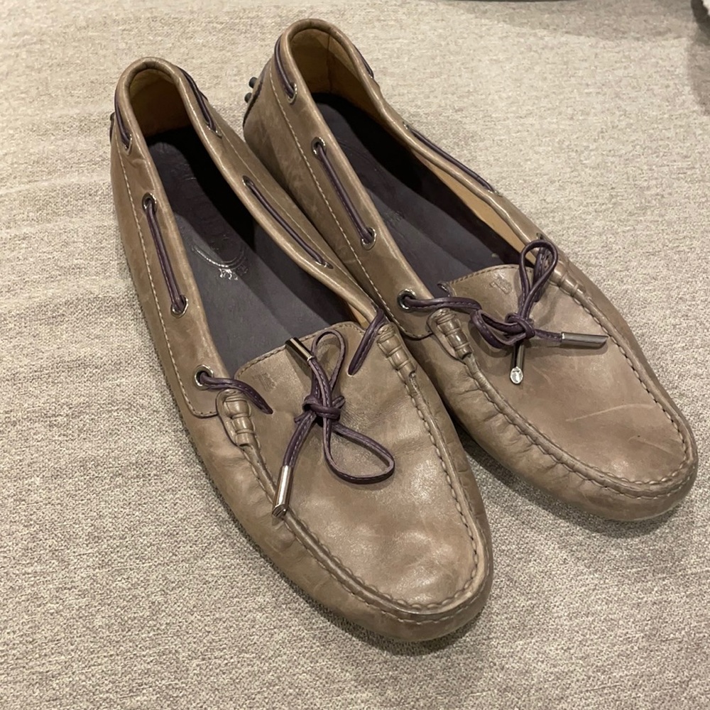 Tod’s Driving Shoes, putty grey
